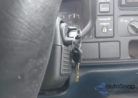 1998 Chevrolet K1500 Fleetside W/T from USA, damaged, VIN 1GCEK14W1WZ282299